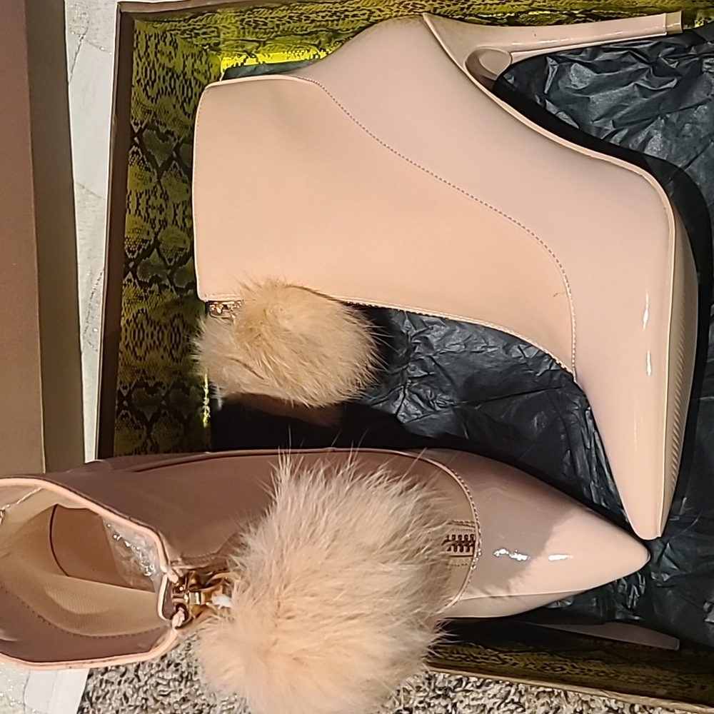 Pink Pom Pom Booties - Picture 5 of 6